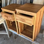 Mesitas de luz de pinotea