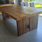 Mesa Rústica de Pinotea en Tuerca y Tornillo